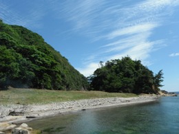 清掃後の臼が浦浜